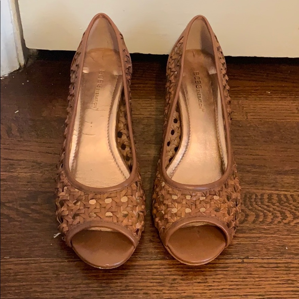 BCBG open-toed woven wedges